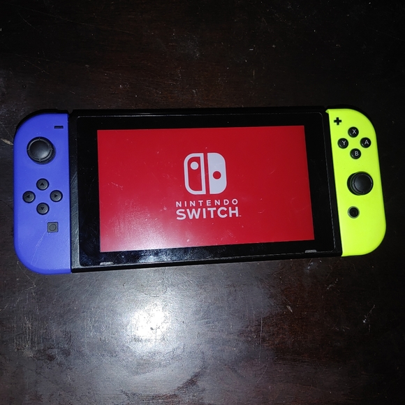 Nintendo Other - Nintendo Switch Bundle